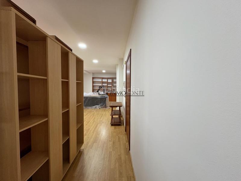 Foto fa837c28-dc12-4c61-af3f-d48b940c66da. Lloguer oficina a Zona de Plaza de Barcelos Pontevedra