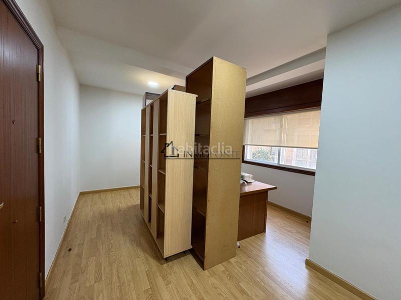 Foto a0d1155c-8082-49dc-86c6-d4cd52e103f8. Location bureau dans Zona de Plaza de Barcelos Pontevedra