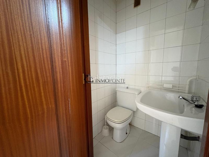 Foto 5122de5a-9caa-4e26-b6e9-7ff83259e42e. Miete büro in Zona de Plaza de Barcelos Pontevedra