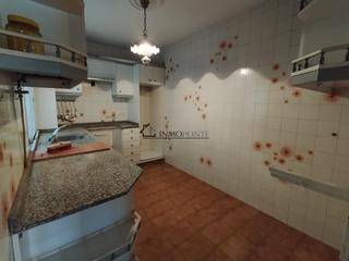 Appartement à Marín. Se vende piso en marín, edificio en la calle concepción arenal q
