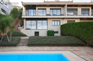 Casa adossada a Poio. Exclusiva propiedad en a caeira con vistas panorámicas a ponteve
