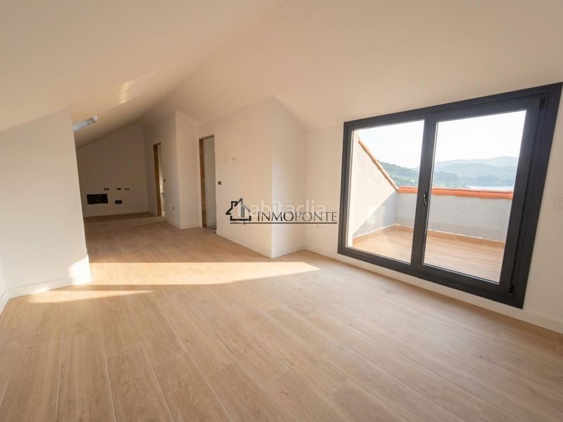 Foto 37d9946e-2b91-4c2f-b916-98b2b02eddb7. Casa aparellada amb calefacció aparcament a Vilaboa