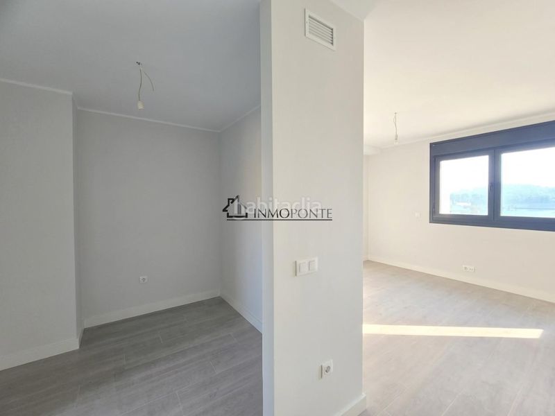 Foto 5520e71b-061d-4210-99b8-cbe69fc8d07e. Casa aparellada amb calefacció aparcament a Vilaboa