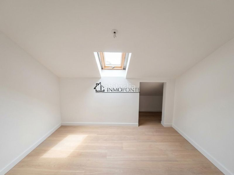 Foto a615abca-1ef8-4631-9a86-e4a18f133668. Casa aparellada amb calefacció aparcament a Vilaboa