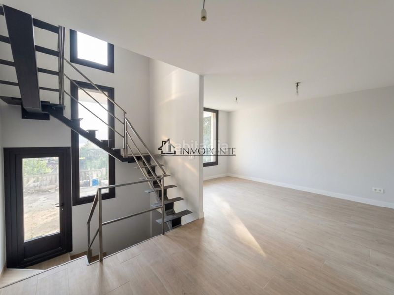 Foto f0885971-9008-4f86-9837-a9980a237d47. Casa aparellada amb calefacció aparcament a Vilaboa