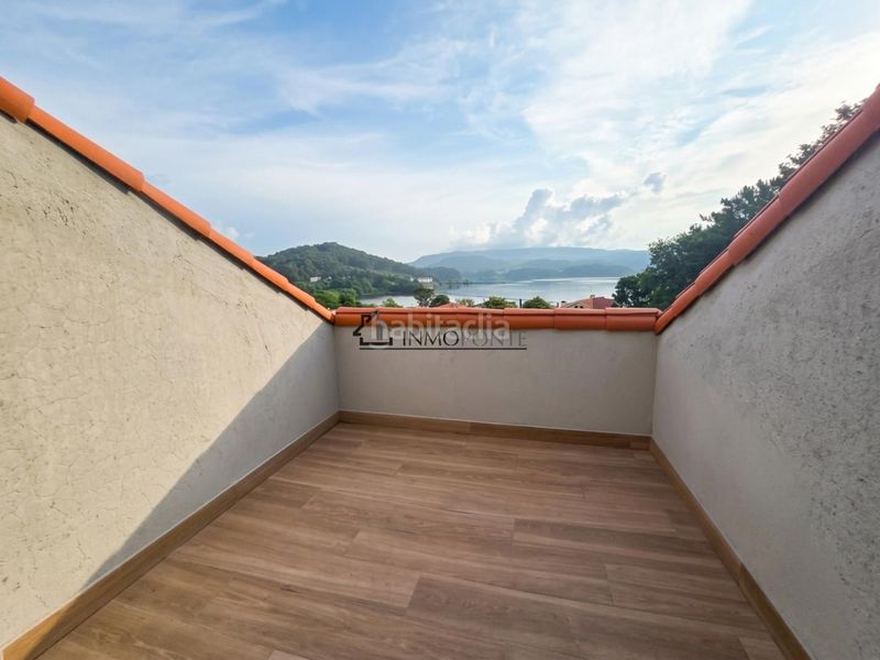 Foto ff29b6ba-bcea-40f8-82e3-8c99833eb244. Casa aparellada amb calefacció aparcament a Vilaboa