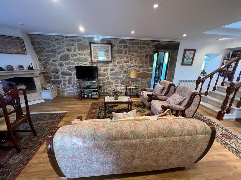 Foto d0786fce-57a7-464d-805d-5514525cc08a. Casa a Cotobade