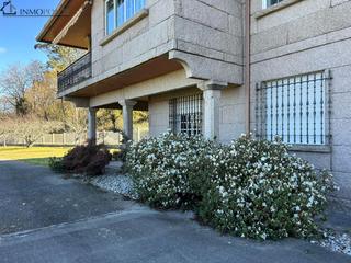 Casa a La Seca - Los Salgueriños. Se vende amplia casa con piscina y gran terreno en mourente, pon