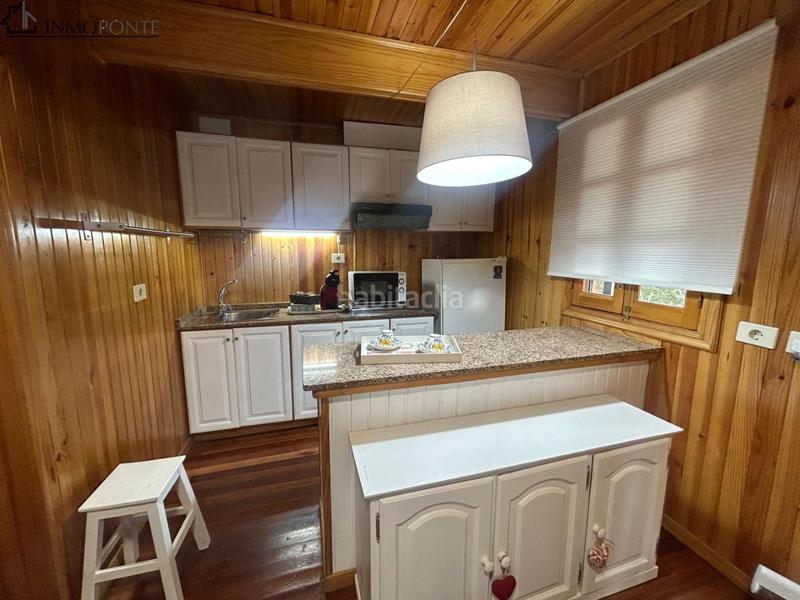 Foto 60e8b11f-a26b-4acd-837d-81c3ae9bfd03. Casa se vende casa con fines turísticos en la zona de seixo, marín inmueble ideal como inversión para explotación turística o como segu en Bueu