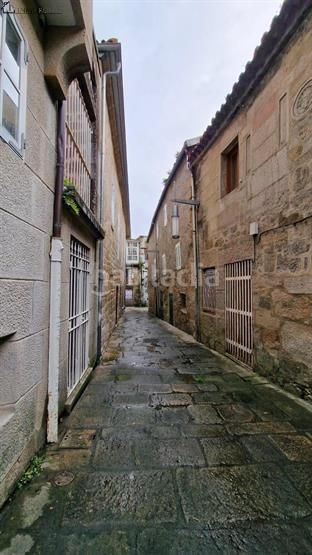 Foto 5e663f39-d0cc-4a2b-b236-c8273da29d42. Casa adossada a Centro - Echegaray Pontevedra