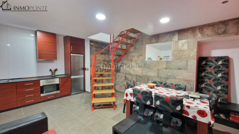 Foto 82b7c893-c8b1-4c4c-bfa6-50533fa1be76. Casa adossada a Centro - Echegaray Pontevedra