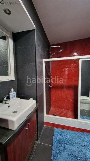 Foto e3fc66b8-575b-43c0-b42f-b6e558baad30. Casa adossada a Centro - Echegaray Pontevedra