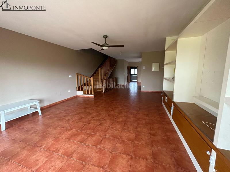 Foto 0ade7509-8bfe-4a51-b202-0d2815a3f4f6. Casa pareada en venta chalet pareado en bugarín, fantástico chalet pareado situado en una tranquila zona residencial de bugarín, a en Ponteareas