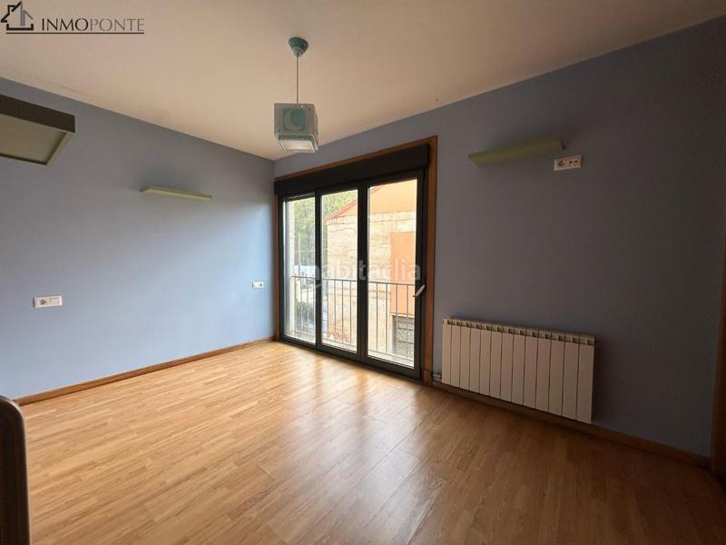 Foto 3e6bd8c7-0a2b-4f3d-9a33-dd8cfa438d02. Casa pareada en venta chalet pareado en bugarín, fantástico chalet pareado situado en una tranquila zona residencial de bugarín, a en Ponteareas