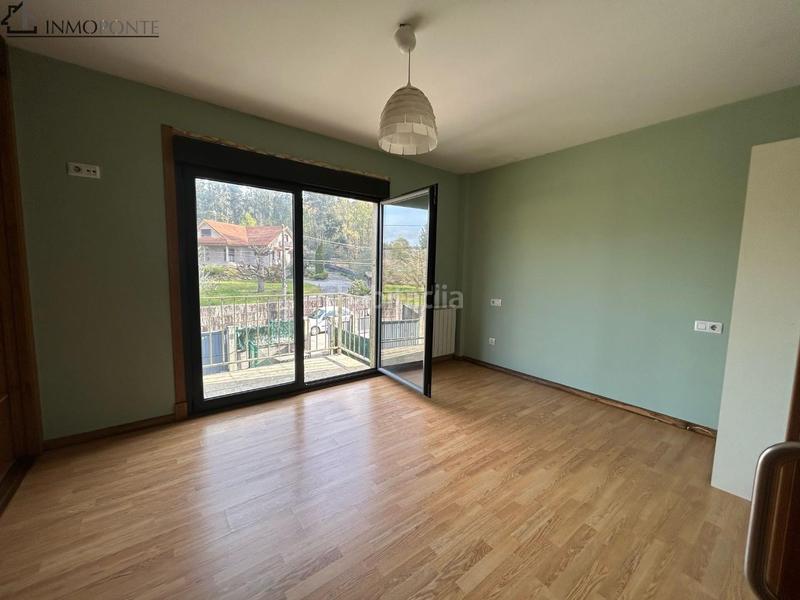 Foto 5f579f2f-815a-40ba-bf37-e7e2cc4a91ea. Casa pareada en venta chalet pareado en bugarín, fantástico chalet pareado situado en una tranquila zona residencial de bugarín, a en Ponteareas