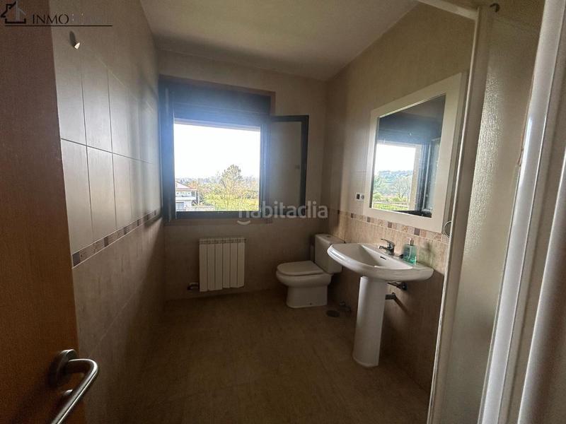 Foto 86dccebd-316e-4593-b244-854fae5efa74. Casa pareada en venta chalet pareado en bugarín, fantástico chalet pareado situado en una tranquila zona residencial de bugarín, a en Ponteareas