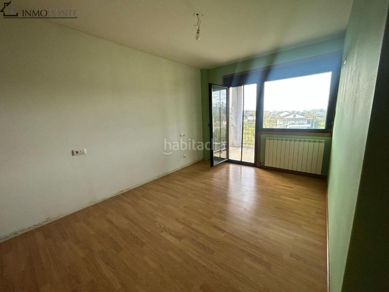 Foto eb24caba-4594-4d6f-aa84-378168745a2a. Casa pareada en venta chalet pareado en bugarín, fantástico chalet pareado situado en una tranquila zona residencial de bugarín, a en Ponteareas