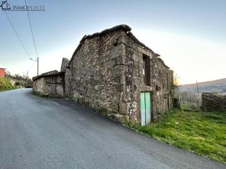 Casa a Cerdedo. Conjunto de 2 casas para reformar con terreno en lugar meilide,