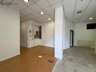 Alquiler Local Comercial  Da estación. Se alquila local a pie de calle de 320 m, actualmente acondicion
