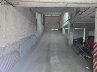 Parking voiture à A Parda. Venta de sótano con 11 plazas de garaje  pontevedra  se vende só
