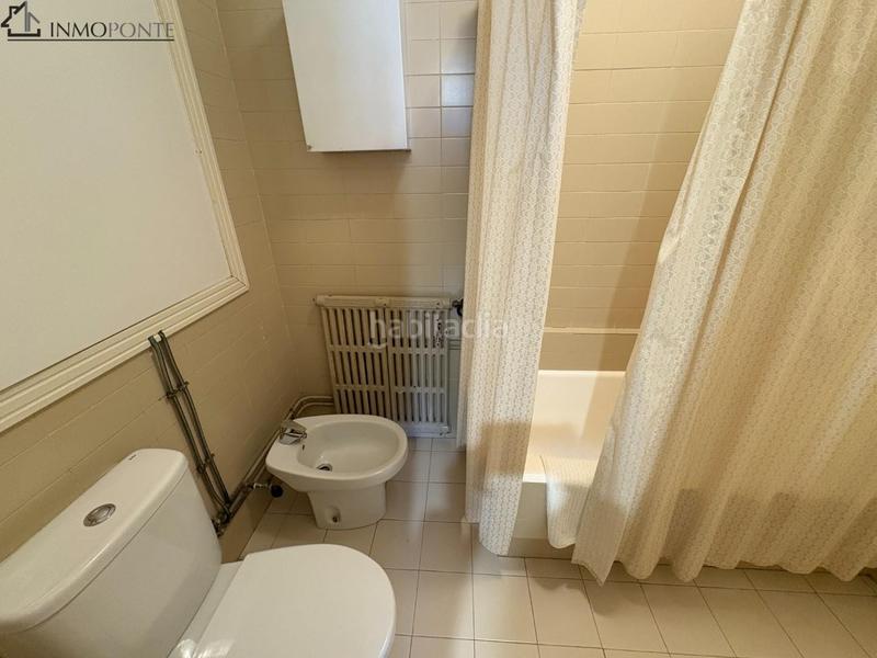 Foto 4d9473e3-b228-436d-b04f-2755d6afa5c1. Rent flat in Zona de Plaza de Barcelos Pontevedra