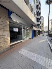 Alquiler Local Comercial  Peregrina. Se alquila amplio local comercial en calle peregrina, una de las