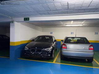 Car parking in Zona Fernández Labreda. Se vende plaza de graje en germán adrio, pontevedra.