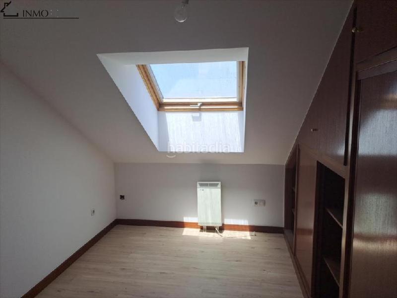 Foto b8e08e8e-571c-4989-ae96-1a8870182235. Dachwohnung in Barro