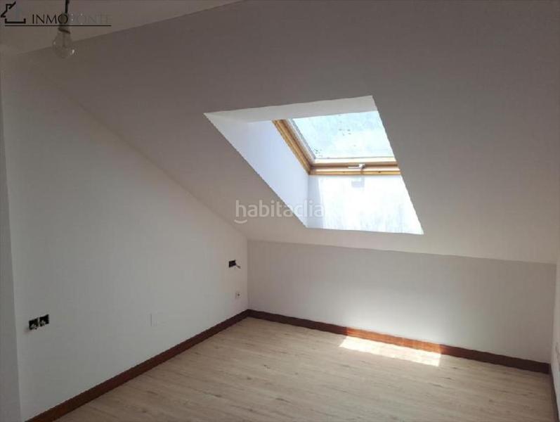 Foto c3472a29-fae5-4c83-8630-86fa70bbff1b. Dachwohnung in Barro
