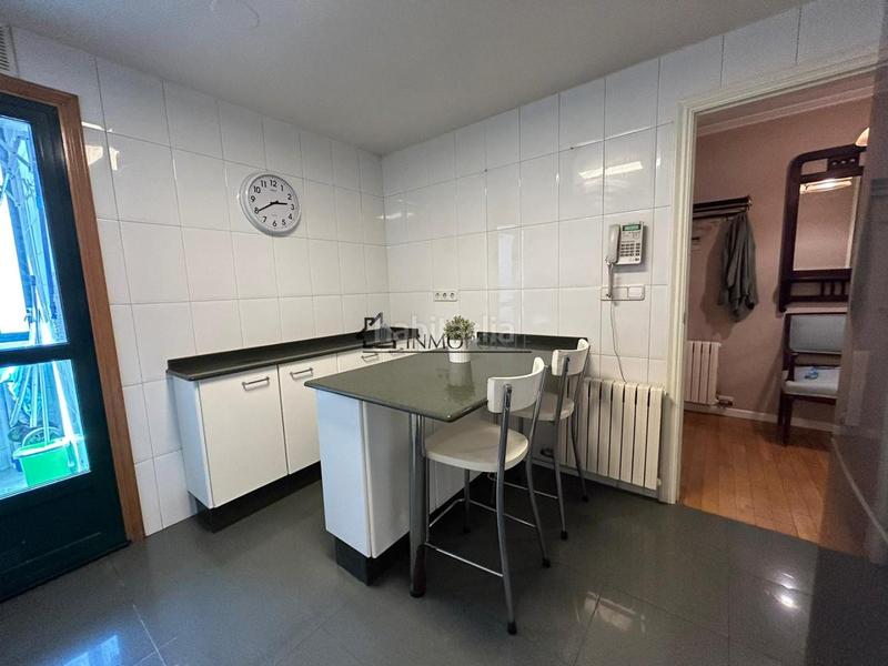 Foto bfceb74b-d62c-4887-ab71-0f612e2b1edf. Etagenwohnung in Zona de Plaza de Barcelos Pontevedra