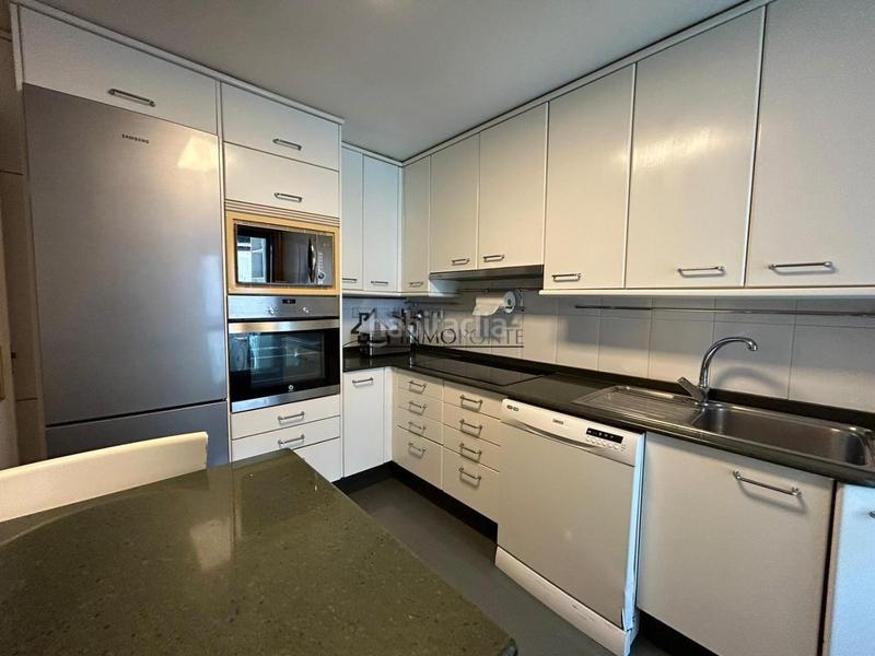 Foto e83b00a4-5e46-43b7-aa2c-c0b221350839. Etagenwohnung in Zona de Plaza de Barcelos Pontevedra