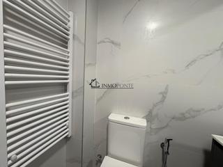 Location Appartement à Zona de Plaza de Barcelos. Ideal para estudiantes! piso de 4 habitaciones en alquiler para