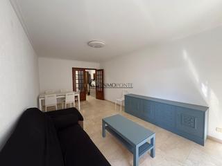 Affitto Appartamento in Zona de Plaza de Barcelos. Se alquila piso muy próximo al centro de pontevedra. se alquila