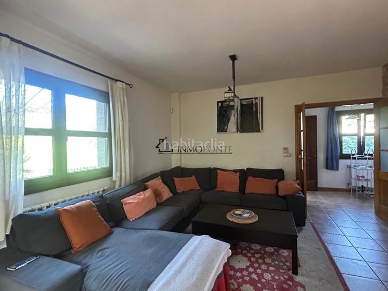 Foto 0862da99-04e4-4427-bef5-68ae9a6fcb17. Casa chalet de piedra con viñedo, árboles frutales y vistas al mar sanxenxo en la exclusiva zona de casal, a tan solo tres minutos en en Meaño