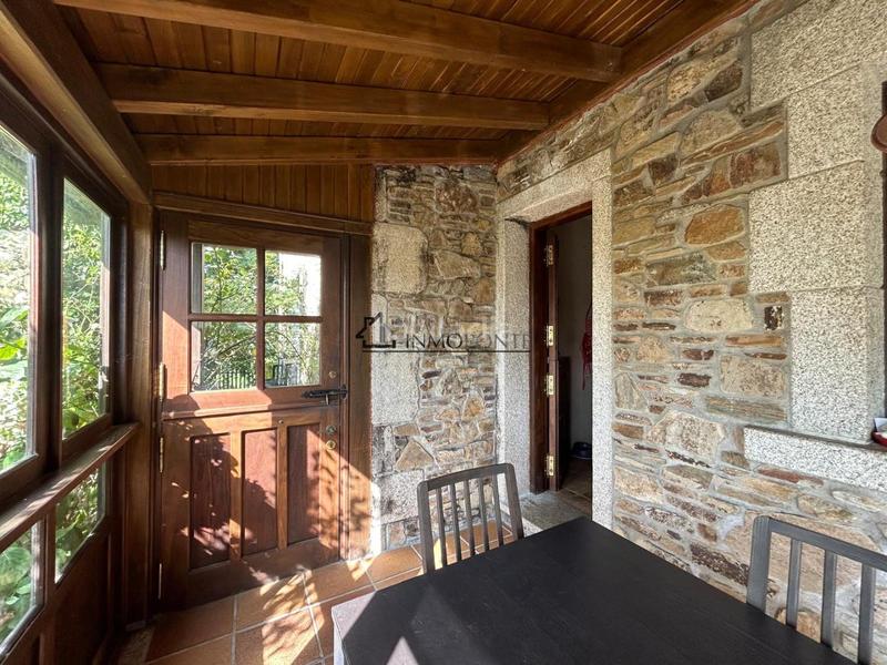 Foto 33b25c74-c390-47f2-9ea4-9083d091ea4c. Casa chalet de piedra con viñedo, árboles frutales y vistas al mar sanxenxo en la exclusiva zona de casal, a tan solo tres minutos en en Meaño