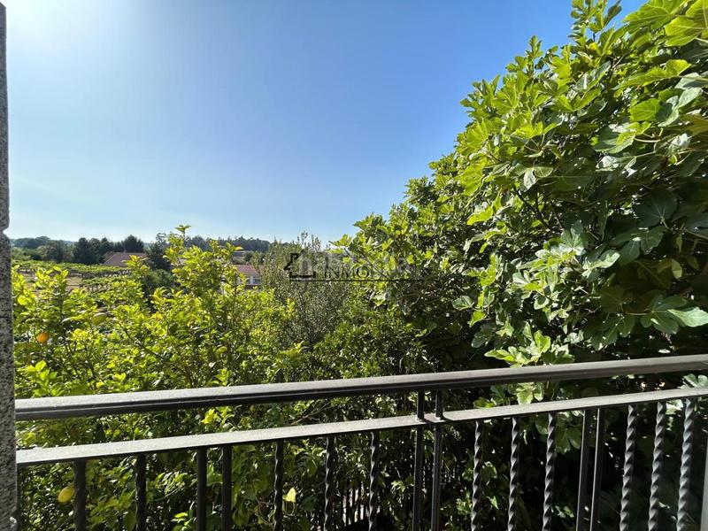 Foto 6ee7a810-70f9-474c-a20b-b0f286c67b02. Casa chalet de piedra con viñedo, árboles frutales y vistas al mar sanxenxo en la exclusiva zona de casal, a tan solo tres minutos en en Meaño