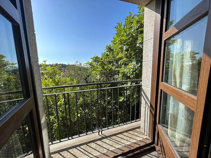 Foto 88e263b2-858a-4c80-8540-b26fab81e869. Casa chalet de piedra con viñedo, árboles frutales y vistas al mar sanxenxo en la exclusiva zona de casal, a tan solo tres minutos en en Meaño