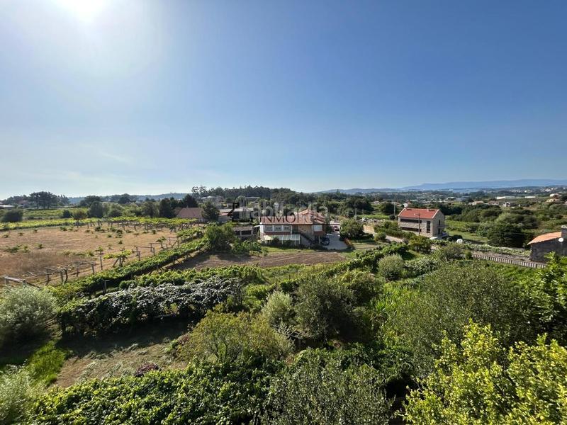 Foto a9c07053-53a5-4a46-9bee-7cc57a17463f. Casa chalet de piedra con viñedo, árboles frutales y vistas al mar sanxenxo en la exclusiva zona de casal, a tan solo tres minutos en en Meaño