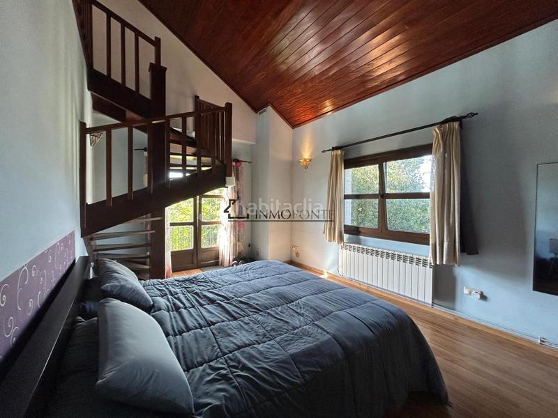 Foto e6f70d8d-dada-4eec-92a1-dfc4fd2be1b6. Casa chalet de piedra con viñedo, árboles frutales y vistas al mar sanxenxo en la exclusiva zona de casal, a tan solo tres minutos en en Meaño