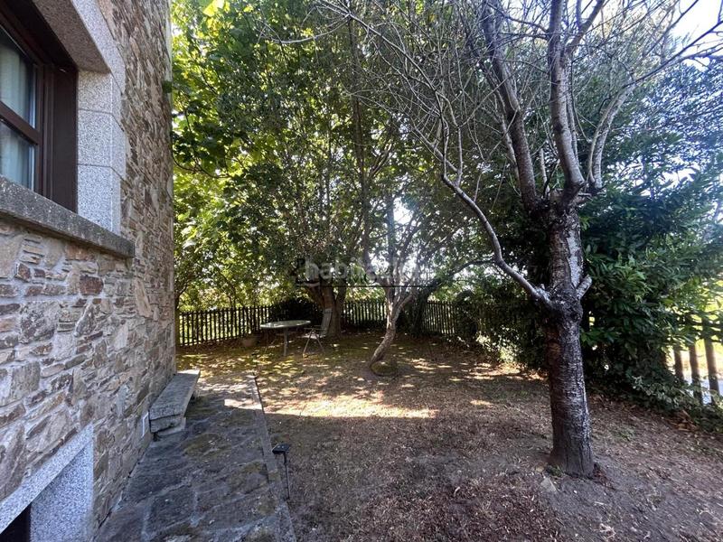 Foto ffe92af1-4ba2-4275-acfa-2b435a1db410. Casa chalet de piedra con viñedo, árboles frutales y vistas al mar sanxenxo en la exclusiva zona de casal, a tan solo tres minutos en en Meaño
