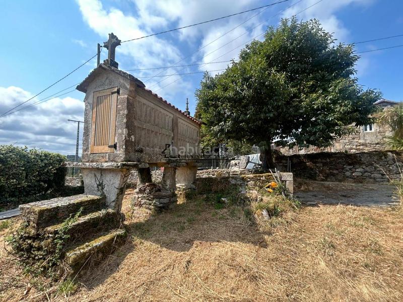 Foto 070b321d-9705-4122-9b20-ea6380c8836b. Casa se vende casa en rabadeiras , con una finca de 500 m y un precioso hórreo de piedra situado justo enfrente de la vivienda, en Forcarei