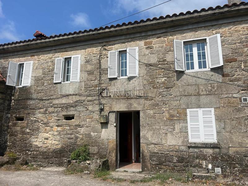 Foto 142d2fdc-07a0-4a10-bd4f-6438b9d7f60e. Casa se vende casa en rabadeiras , con una finca de 500 m y un precioso hórreo de piedra situado justo enfrente de la vivienda, en Forcarei