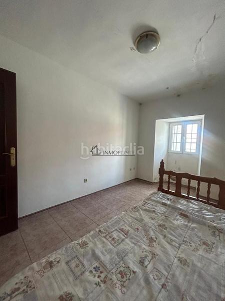 Foto 21532ef5-ebf2-46bf-9f57-44934b0bf4a2. Casa se vende casa en rabadeiras , con una finca de 500 m y un precioso hórreo de piedra situado justo enfrente de la vivienda, en Forcarei