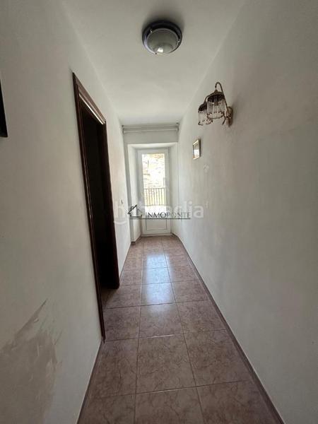 Foto 8dbe48b6-f8ff-48d0-bb1a-cbcf2e702915. Casa se vende casa en rabadeiras , con una finca de 500 m y un precioso hórreo de piedra situado justo enfrente de la vivienda, en Forcarei