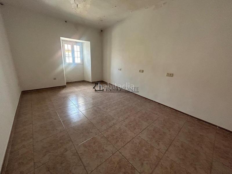 Foto 9eb45c25-422b-4688-8fdc-36232fcb1657. Casa se vende casa en rabadeiras , con una finca de 500 m y un precioso hórreo de piedra situado justo enfrente de la vivienda, en Forcarei