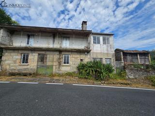 Haus in Cerdedo. Se vende casa con terreno en la zona de cerdedo  superficie cons