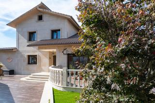 Maison à Bamio. Imagina despertar cada mañana con el murmullo del mar y a tan so