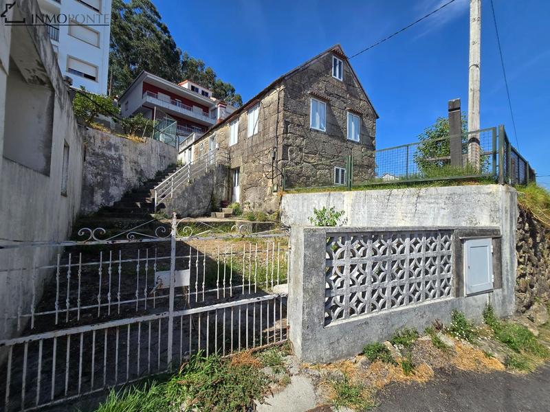 Foto 3cada573-2dfd-4fdf-b334-fb3f4af48e71. Casa oportunidad única en raxó casa para restaurar con terreno y vistas al mar. buscas una propiedad con encanto, cerca del mar y con en Poio