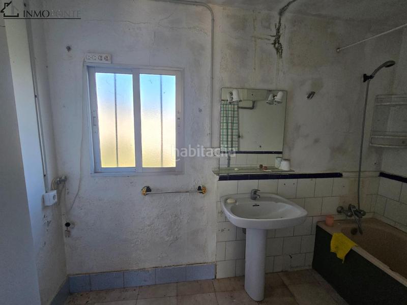Foto 82ac4268-a29e-4e66-9712-a4279e391c18. Casa oportunidad única en raxó casa para restaurar con terreno y vistas al mar. buscas una propiedad con encanto, cerca del mar y con en Poio