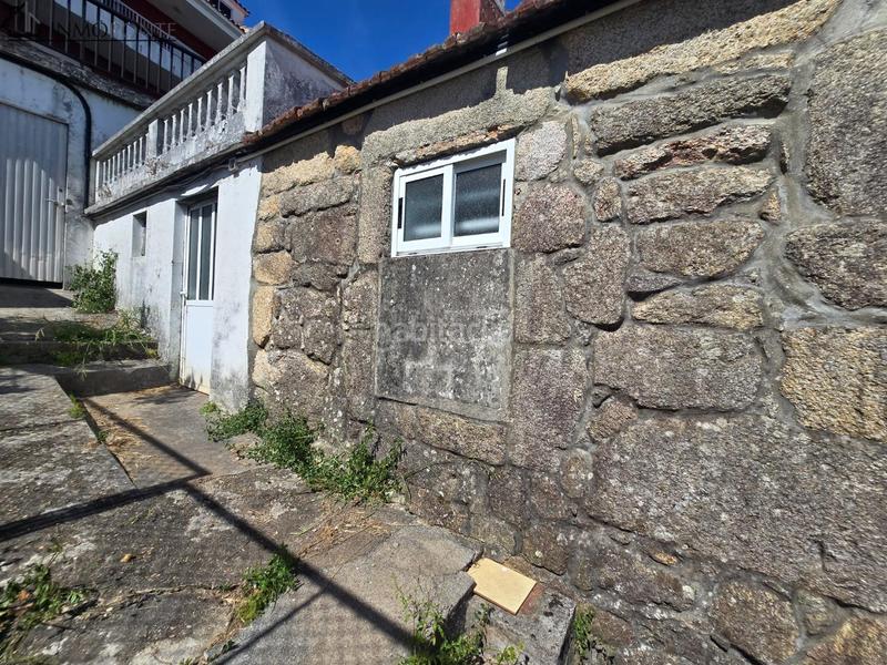 Foto d59b6e90-bf1a-4269-b8fe-a612f9404921. Casa oportunidad única en raxó casa para restaurar con terreno y vistas al mar. buscas una propiedad con encanto, cerca del mar y con en Poio